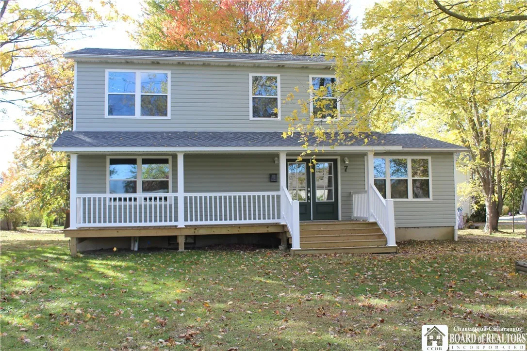7 Hillcrest Drive, Pomfret, New York 14063, Pomfret, New York 14063, 4 Bedrooms Bedrooms, 9 Rooms Rooms,2 BathroomsBathrooms,Residential,For Sale,7 Hillcrest Drive, Pomfret, New York 14063,0,R1648122