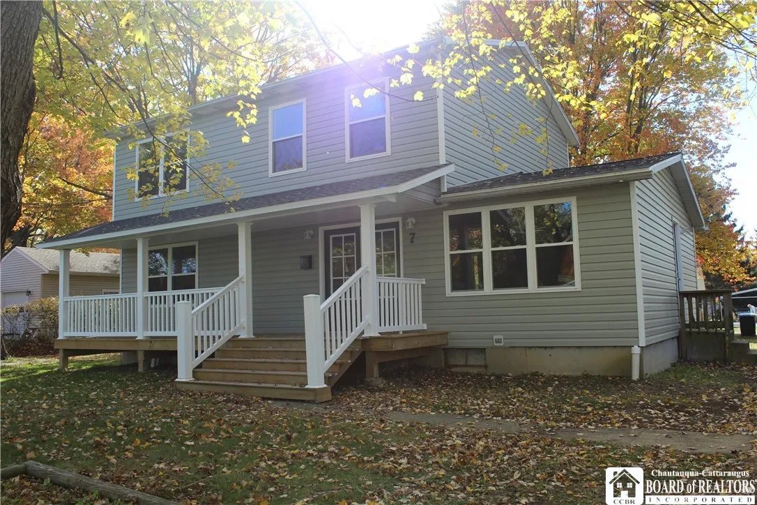 7 Hillcrest Drive, Pomfret, New York 14063, Pomfret, New York 14063, 4 Bedrooms Bedrooms, 9 Rooms Rooms,2 BathroomsBathrooms,Residential,For Sale,7 Hillcrest Drive, Pomfret, New York 14063,0,R1648122