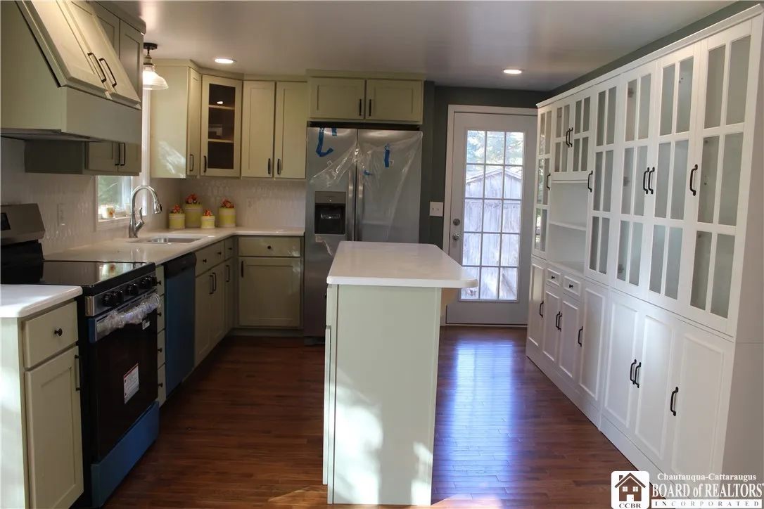 7 Hillcrest Drive, Pomfret, New York 14063, Pomfret, New York 14063, 4 Bedrooms Bedrooms, 9 Rooms Rooms,2 BathroomsBathrooms,Residential,For Sale,7 Hillcrest Drive, Pomfret, New York 14063,0,R1648122
