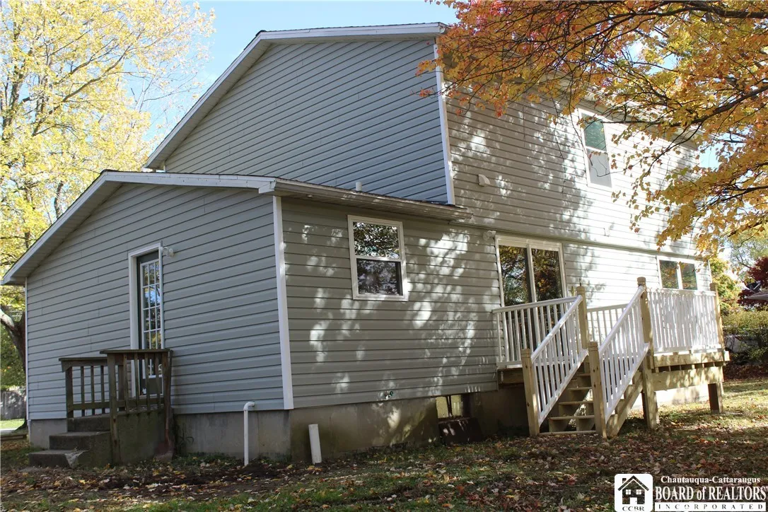 7 Hillcrest Drive, Pomfret, New York 14063, Pomfret, New York 14063, 4 Bedrooms Bedrooms, 9 Rooms Rooms,2 BathroomsBathrooms,Residential,For Sale,7 Hillcrest Drive, Pomfret, New York 14063,0,R1648122