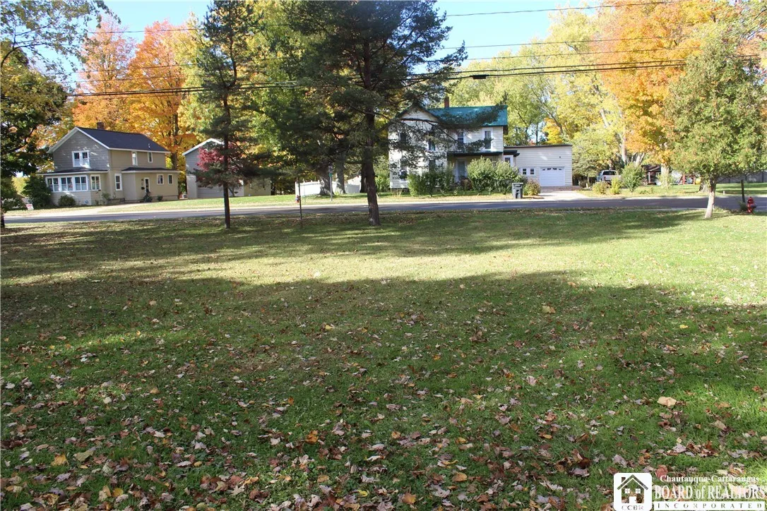 7 Hillcrest Drive, Pomfret, New York 14063, Pomfret, New York 14063, 4 Bedrooms Bedrooms, 9 Rooms Rooms,2 BathroomsBathrooms,Residential,For Sale,7 Hillcrest Drive, Pomfret, New York 14063,0,R1648122