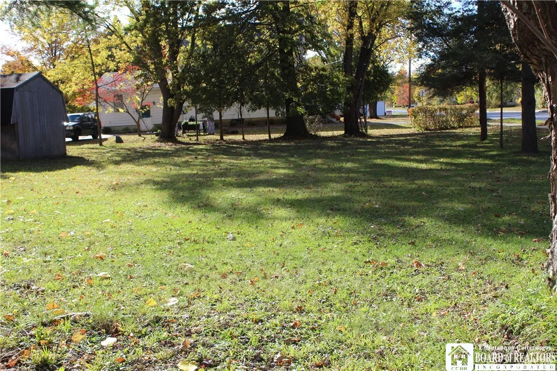 7 Hillcrest Drive, Pomfret, New York 14063, Pomfret, New York 14063, 4 Bedrooms Bedrooms, 9 Rooms Rooms,2 BathroomsBathrooms,Residential,For Sale,7 Hillcrest Drive, Pomfret, New York 14063,0,R1648122