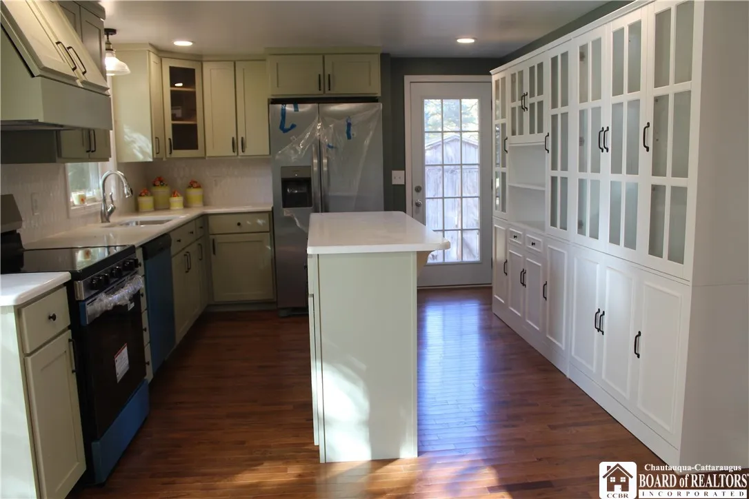 7 Hillcrest Drive, Pomfret, New York 14063, Pomfret, New York 14063, 4 Bedrooms Bedrooms, 9 Rooms Rooms,2 BathroomsBathrooms,Residential,For Sale,7 Hillcrest Drive, Pomfret, New York 14063,0,R1648122
