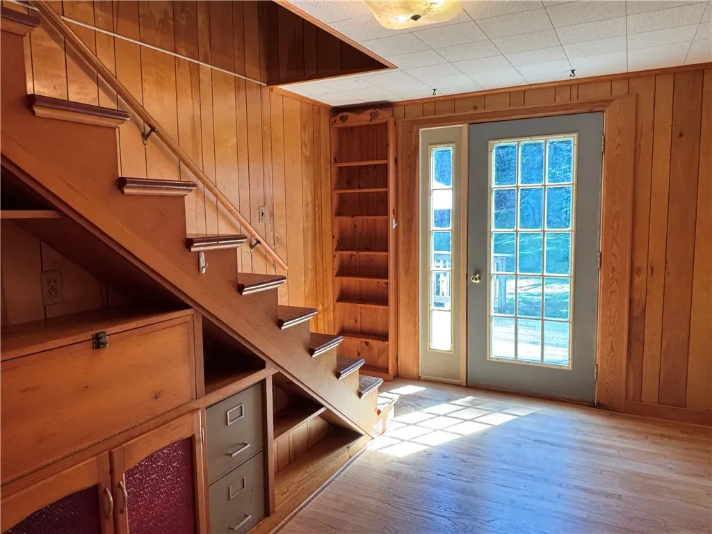 Access to outside back deck and upstairs