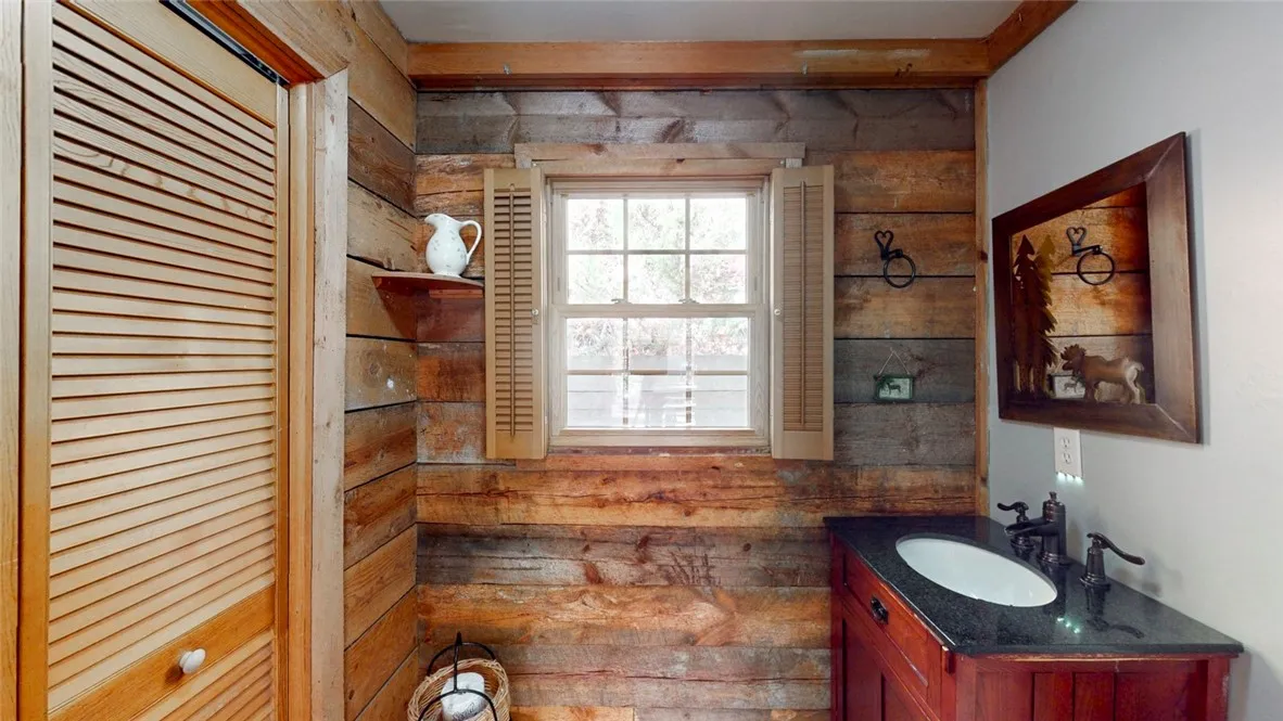 11429 W Lake Rd Road, Pulteney, New York 14840, Pulteney, New York 14840, 3 Bedrooms Bedrooms, 9 Rooms Rooms,2 BathroomsBathrooms,Residential,For Sale,11429 W Lake Rd Road, Pulteney, New York 14840,0,R1646797