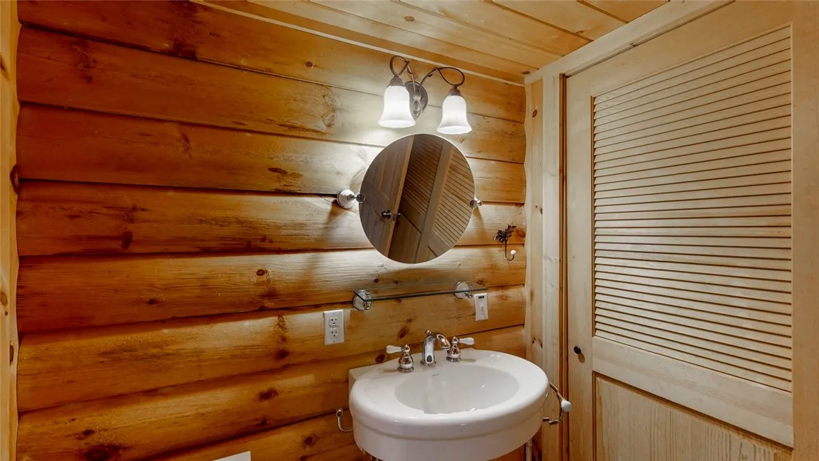 11429 W Lake Rd Road, Pulteney, New York 14840, Pulteney, New York 14840, 3 Bedrooms Bedrooms, 9 Rooms Rooms,2 BathroomsBathrooms,Residential,For Sale,11429 W Lake Rd Road, Pulteney, New York 14840,0,R1646797