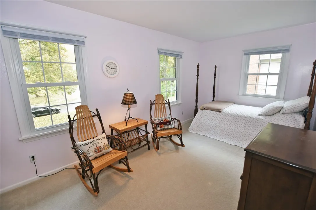 73 Clarkes Crossing, Perinton, New York 14450, Perinton, New York 14450, 4 Bedrooms Bedrooms, 8 Rooms Rooms,2 BathroomsBathrooms,Residential,For Sale,73 Clarkes Crossing, Perinton, New York 14450,0,R1647014