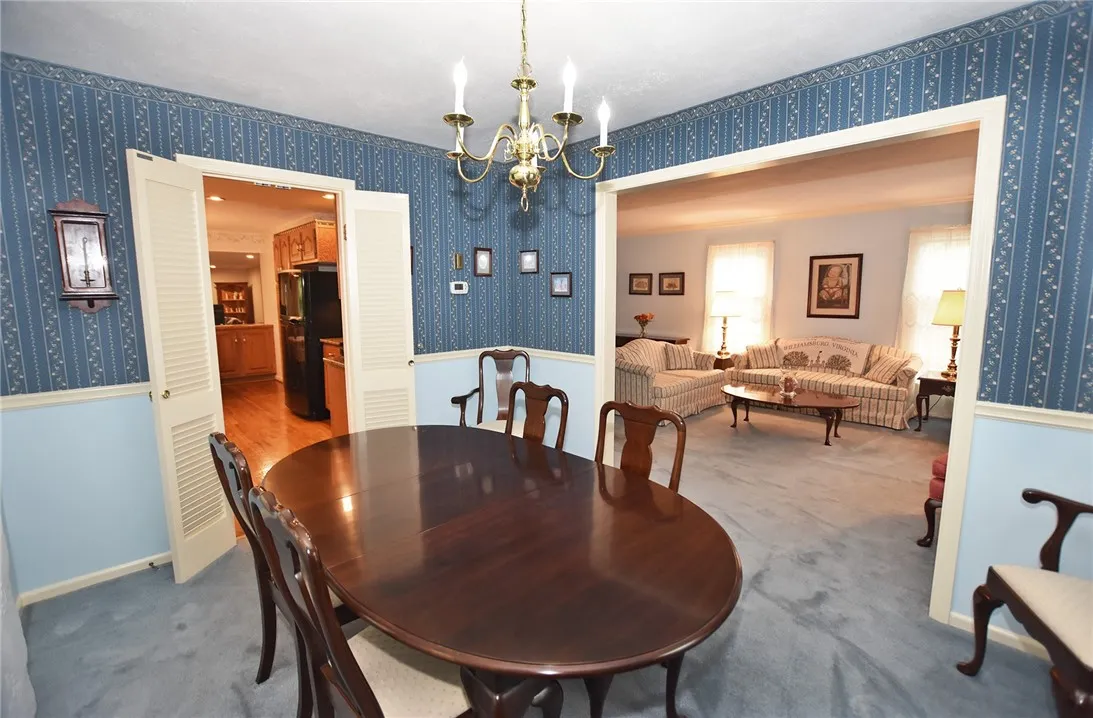 73 Clarkes Crossing, Perinton, New York 14450, Perinton, New York 14450, 4 Bedrooms Bedrooms, 8 Rooms Rooms,2 BathroomsBathrooms,Residential,For Sale,73 Clarkes Crossing, Perinton, New York 14450,0,R1647014