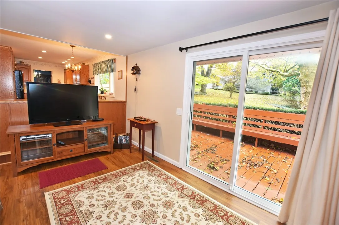 73 Clarkes Crossing, Perinton, New York 14450, Perinton, New York 14450, 4 Bedrooms Bedrooms, 8 Rooms Rooms,2 BathroomsBathrooms,Residential,For Sale,73 Clarkes Crossing, Perinton, New York 14450,0,R1647014