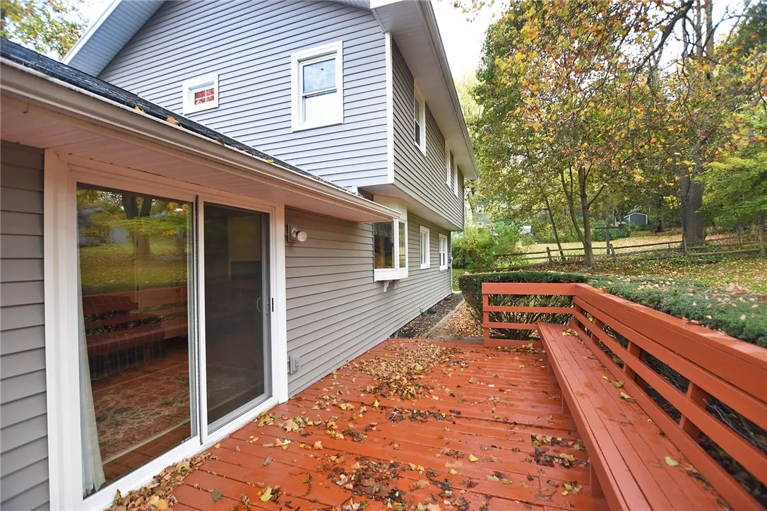 73 Clarkes Crossing, Perinton, New York 14450, Perinton, New York 14450, 4 Bedrooms Bedrooms, 8 Rooms Rooms,2 BathroomsBathrooms,Residential,For Sale,73 Clarkes Crossing, Perinton, New York 14450,0,R1647014