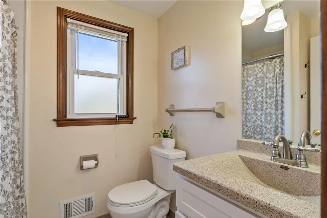 43 Plains Road, Mendon, New York 14472, Mendon, New York 14472, 4 Bedrooms Bedrooms, 8 Rooms Rooms,2 BathroomsBathrooms,Residential,For Sale,43 Plains Road, Mendon, New York 14472,0,R1648152