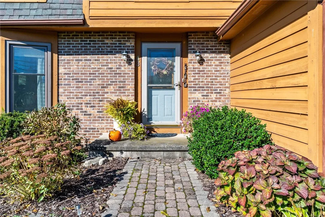 43 Plains Road, Mendon, New York 14472, Mendon, New York 14472, 4 Bedrooms Bedrooms, 8 Rooms Rooms,2 BathroomsBathrooms,Residential,For Sale,43 Plains Road, Mendon, New York 14472,0,R1648152