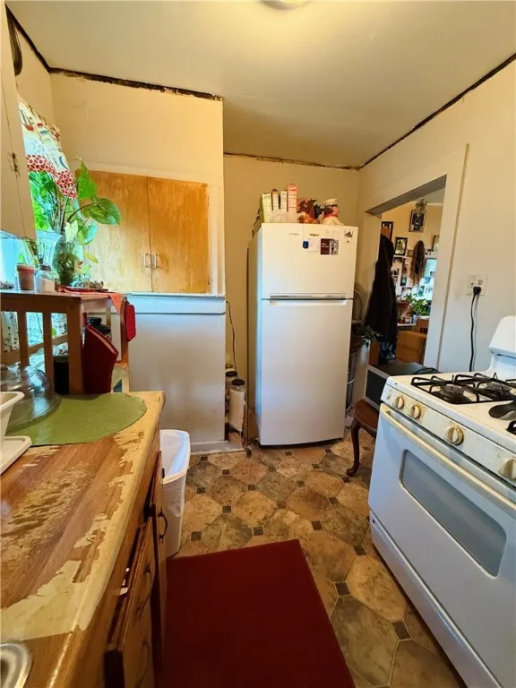 376-378 Jefferson Avenue, Rochester, New York 1461, Rochester, New York 14611, 4 Bedrooms Bedrooms, ,2 BathroomsBathrooms,Residential,For Sale,376-378 Jefferson Avenue, Rochester, New York 1461,0,R1646316