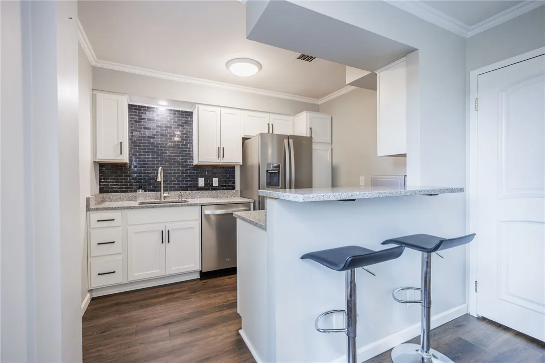 1000 East Avenue Un303, Rochester, New York 14607, Rochester, New York 14607, 1 Bedroom Bedrooms, 3 Rooms Rooms,1 BathroomBathrooms,Residential,Closed,1000 East Avenue Un303, Rochester, New York 14607,0,R1648179