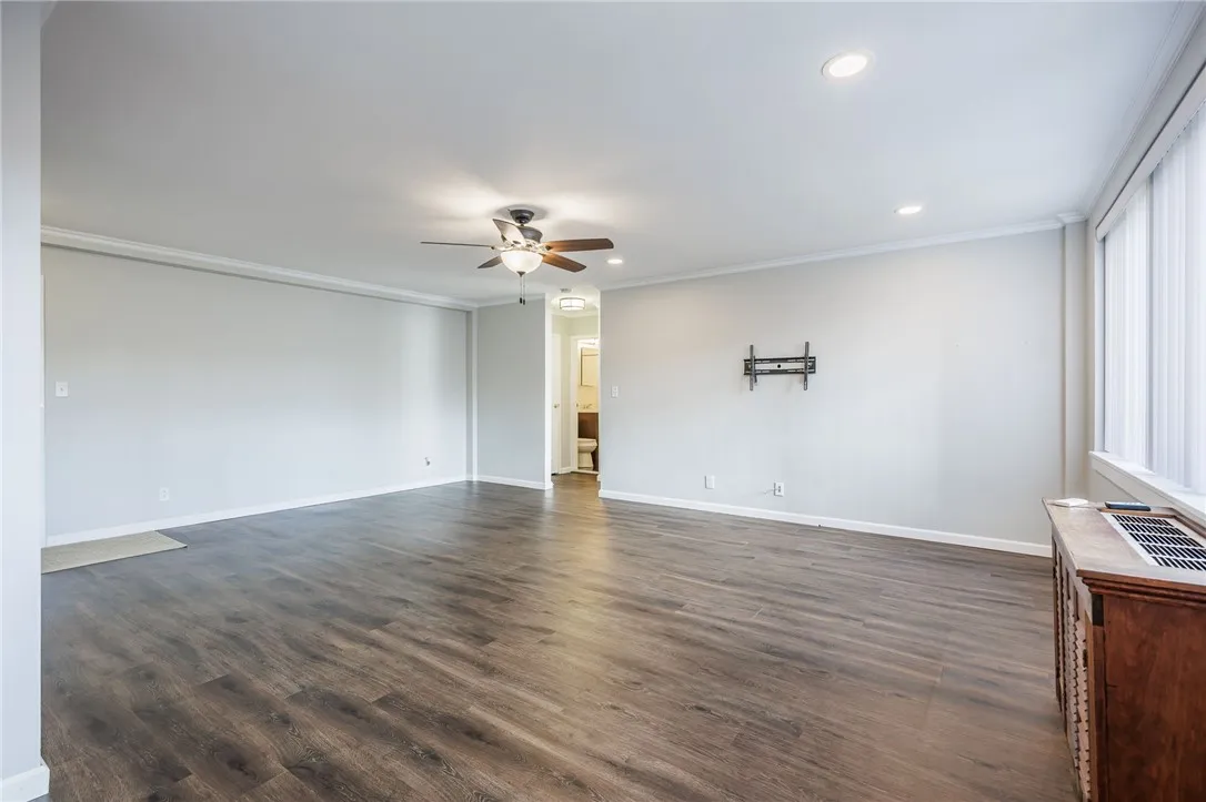 1000 East Avenue Un303, Rochester, New York 14607, Rochester, New York 14607, 1 Bedroom Bedrooms, 3 Rooms Rooms,1 BathroomBathrooms,Residential,Closed,1000 East Avenue Un303, Rochester, New York 14607,0,R1648179