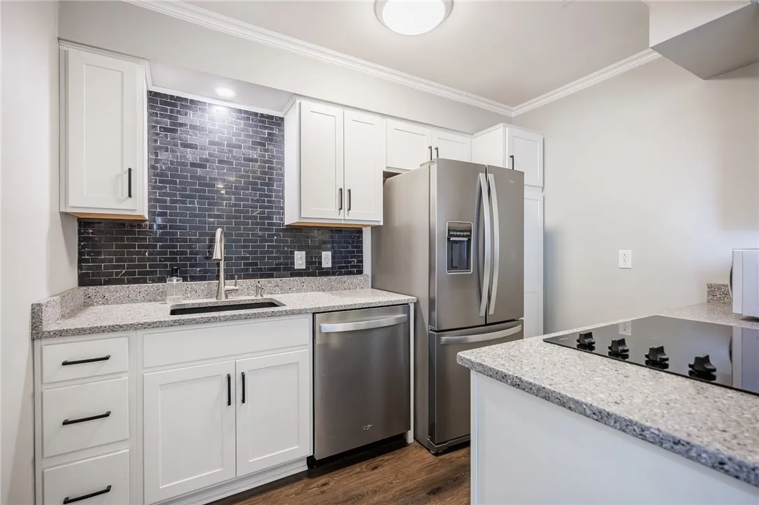 1000 East Avenue Un303, Rochester, New York 14607, Rochester, New York 14607, 1 Bedroom Bedrooms, 3 Rooms Rooms,1 BathroomBathrooms,Residential,Closed,1000 East Avenue Un303, Rochester, New York 14607,0,R1648179