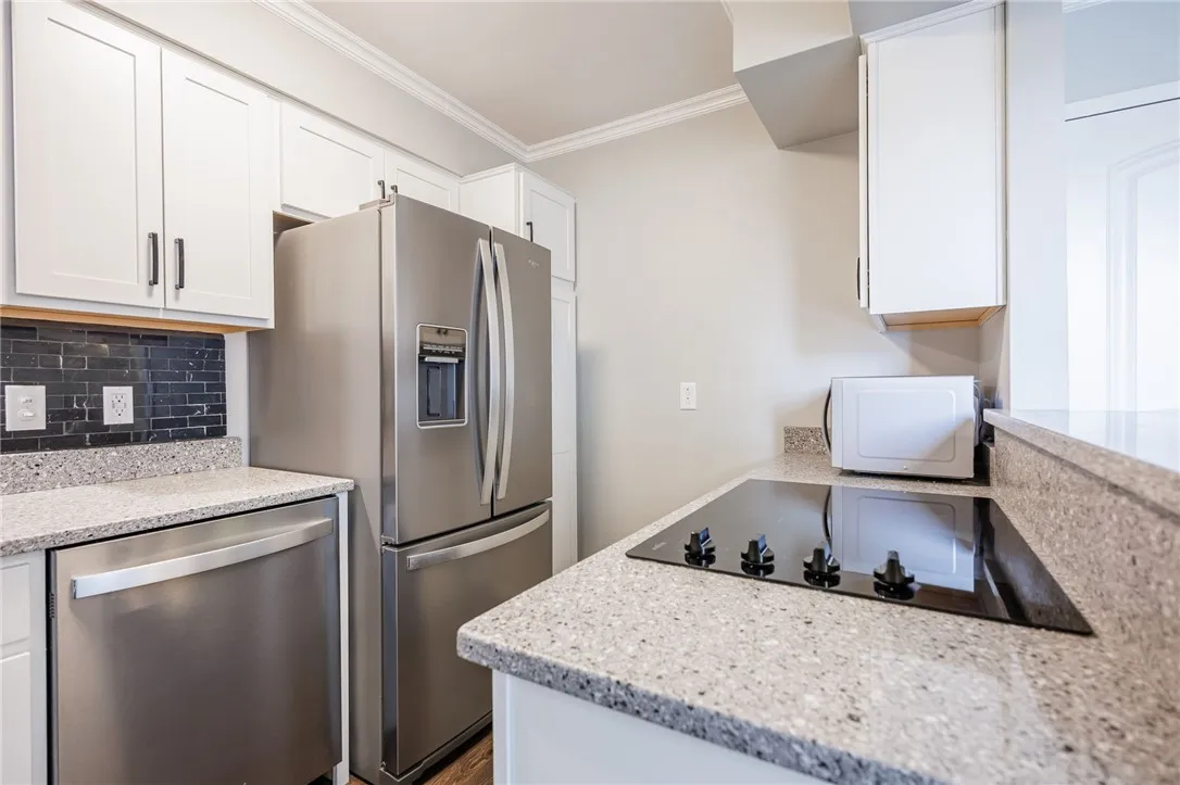 1000 East Avenue Un303, Rochester, New York 14607, Rochester, New York 14607, 1 Bedroom Bedrooms, 3 Rooms Rooms,1 BathroomBathrooms,Residential,Closed,1000 East Avenue Un303, Rochester, New York 14607,0,R1648179