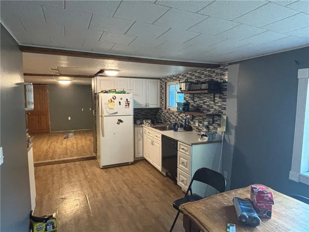 9889 Hunts Hollow Road, Portage, New York 14846, Portage, New York 14846, 4 Bedrooms Bedrooms, 10 Rooms Rooms,1 BathroomBathrooms,Residential,For Sale,9889 Hunts Hollow Road, Portage, New York 14846,0,R1647191