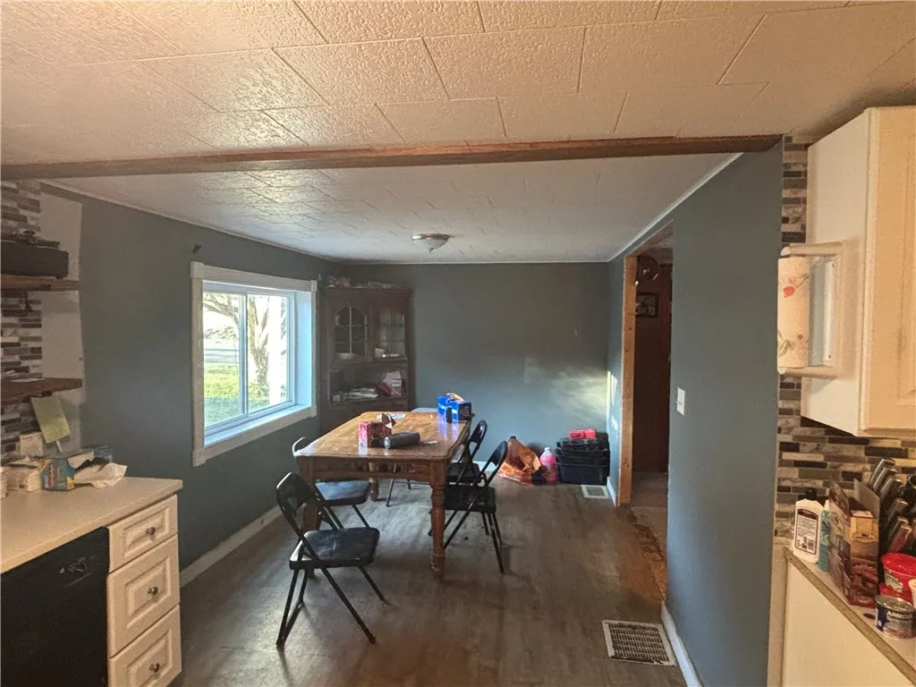 9889 Hunts Hollow Road, Portage, New York 14846, Portage, New York 14846, 4 Bedrooms Bedrooms, 10 Rooms Rooms,1 BathroomBathrooms,Residential,For Sale,9889 Hunts Hollow Road, Portage, New York 14846,0,R1647191