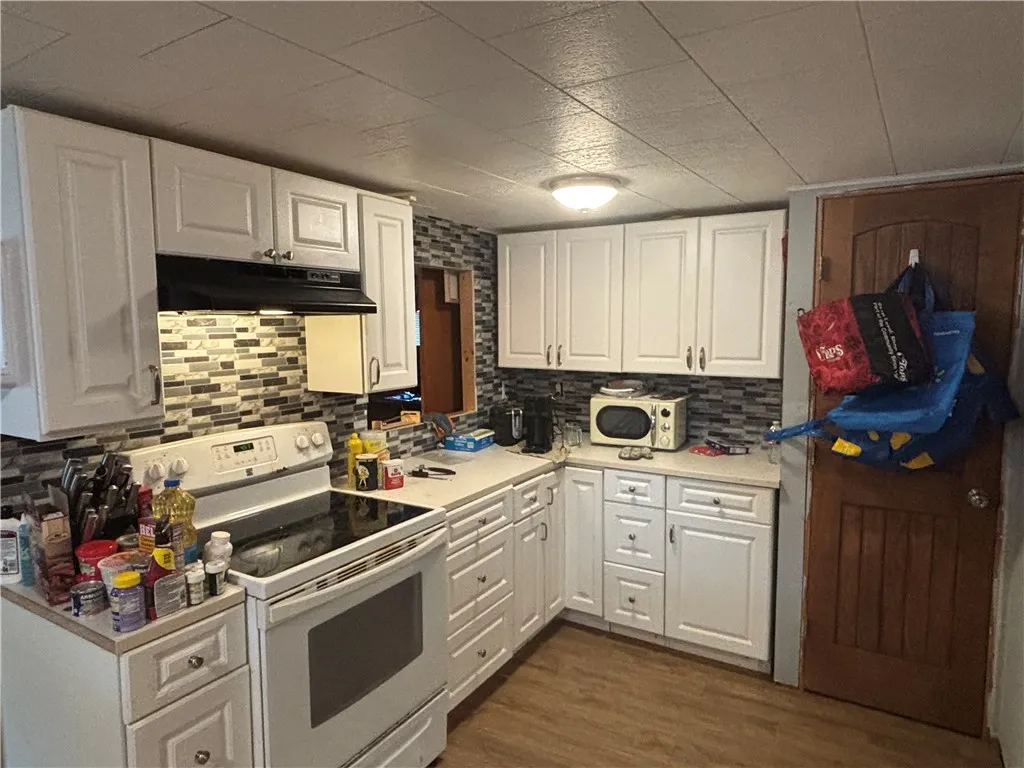 9889 Hunts Hollow Road, Portage, New York 14846, Portage, New York 14846, 4 Bedrooms Bedrooms, 10 Rooms Rooms,1 BathroomBathrooms,Residential,For Sale,9889 Hunts Hollow Road, Portage, New York 14846,0,R1647191