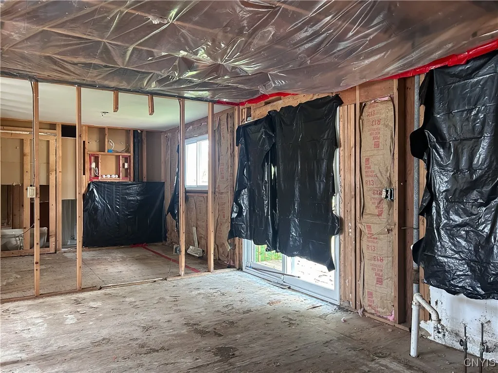 113 Grandy Drive, Salina, New York 13088, Salina, New York 13088, 3 Bedrooms Bedrooms, 11 Rooms Rooms,1 BathroomBathrooms,Residential,For Sale,113 Grandy Drive, Salina, New York 13088,0,S1647901