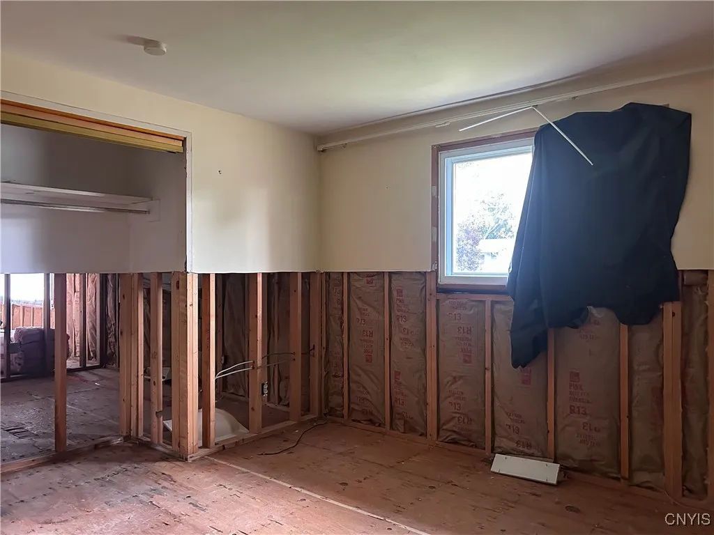 113 Grandy Drive, Salina, New York 13088, Salina, New York 13088, 3 Bedrooms Bedrooms, 11 Rooms Rooms,1 BathroomBathrooms,Residential,For Sale,113 Grandy Drive, Salina, New York 13088,0,S1647901