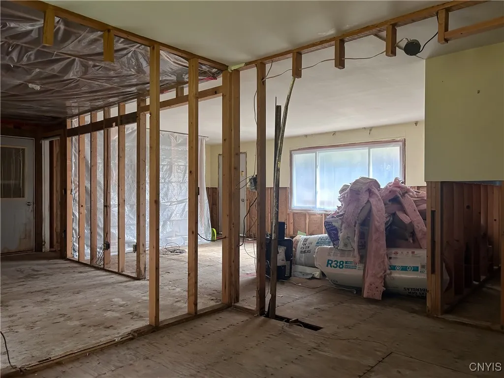 113 Grandy Drive, Salina, New York 13088, Salina, New York 13088, 3 Bedrooms Bedrooms, 11 Rooms Rooms,1 BathroomBathrooms,Residential,For Sale,113 Grandy Drive, Salina, New York 13088,0,S1647901
