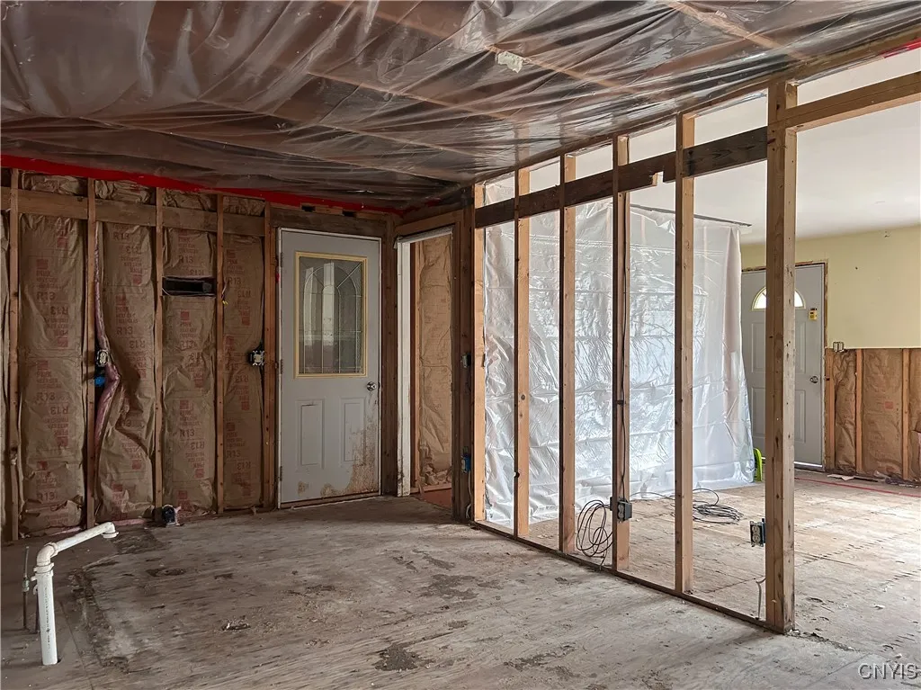 113 Grandy Drive, Salina, New York 13088, Salina, New York 13088, 3 Bedrooms Bedrooms, 11 Rooms Rooms,1 BathroomBathrooms,Residential,For Sale,113 Grandy Drive, Salina, New York 13088,0,S1647901