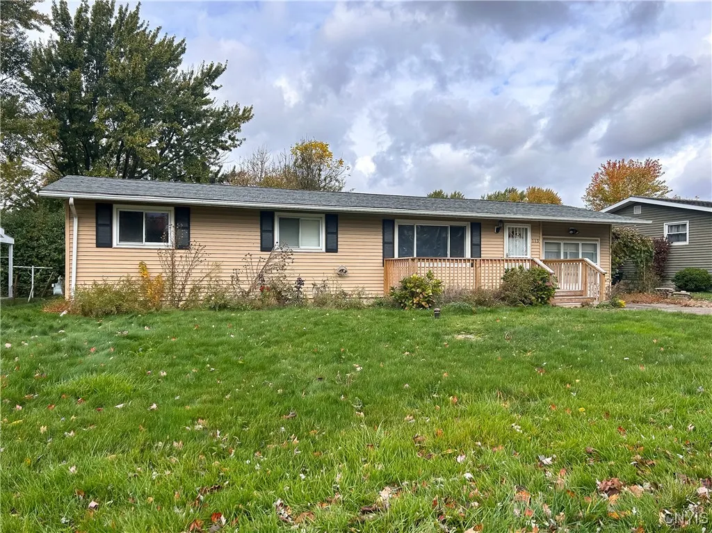 113 Grandy Drive, Salina, New York 13088, Salina, New York 13088, 3 Bedrooms Bedrooms, 11 Rooms Rooms,1 BathroomBathrooms,Residential,For Sale,113 Grandy Drive, Salina, New York 13088,0,S1647901