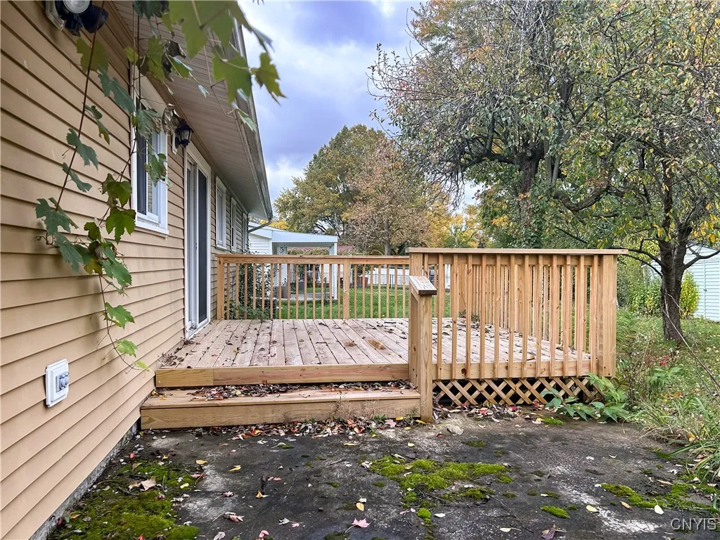 113 Grandy Drive, Salina, New York 13088, Salina, New York 13088, 3 Bedrooms Bedrooms, 11 Rooms Rooms,1 BathroomBathrooms,Residential,For Sale,113 Grandy Drive, Salina, New York 13088,0,S1647901