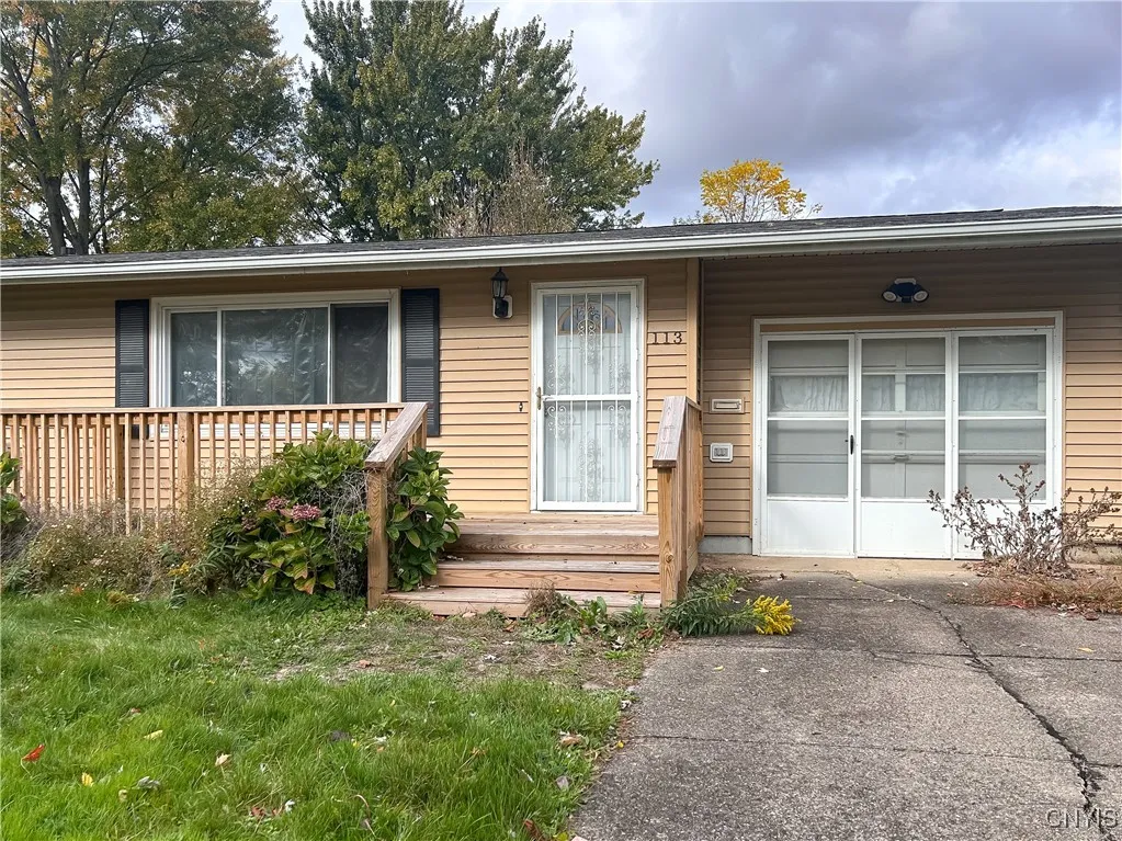 113 Grandy Drive, Salina, New York 13088, Salina, New York 13088, 3 Bedrooms Bedrooms, 11 Rooms Rooms,1 BathroomBathrooms,Residential,For Sale,113 Grandy Drive, Salina, New York 13088,0,S1647901