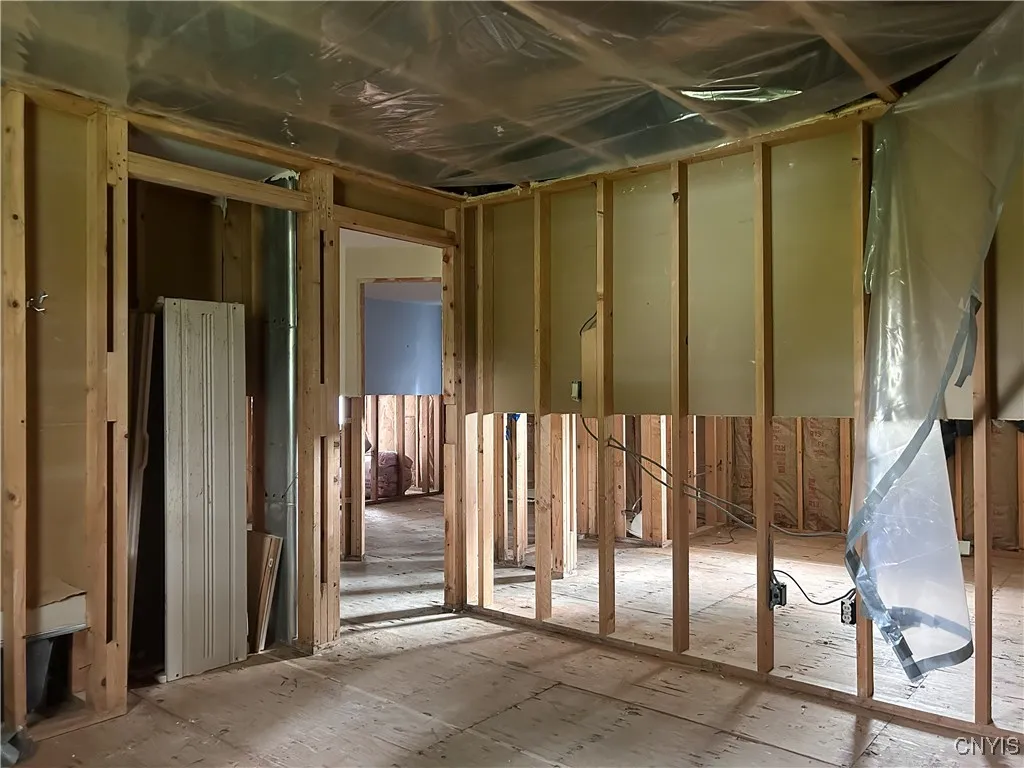 113 Grandy Drive, Salina, New York 13088, Salina, New York 13088, 3 Bedrooms Bedrooms, 11 Rooms Rooms,1 BathroomBathrooms,Residential,For Sale,113 Grandy Drive, Salina, New York 13088,0,S1647901