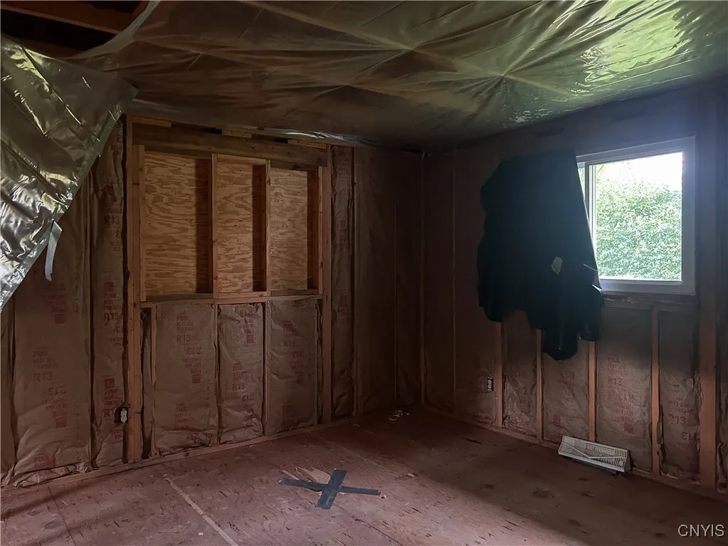 113 Grandy Drive, Salina, New York 13088, Salina, New York 13088, 3 Bedrooms Bedrooms, 11 Rooms Rooms,1 BathroomBathrooms,Residential,For Sale,113 Grandy Drive, Salina, New York 13088,0,S1647901