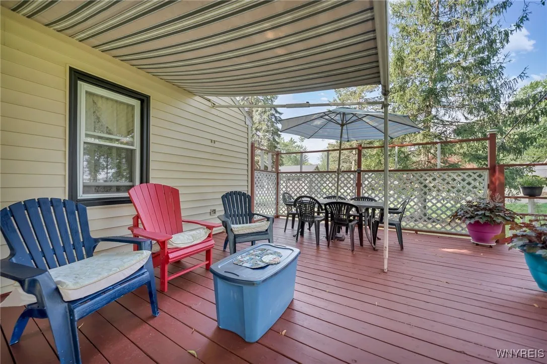 5447 East River Road, Grand Island, New York 14072, Grand Island, New York 14072, 5 Bedrooms Bedrooms, 14 Rooms Rooms,3 BathroomsBathrooms,Residential,For Sale,5447 East River Road, Grand Island, New York 14072,0,B1647845