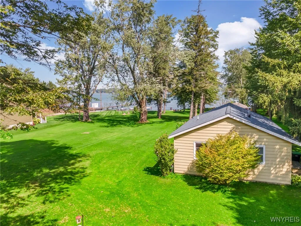 5447 East River Road, Grand Island, New York 14072, Grand Island, New York 14072, 5 Bedrooms Bedrooms, 14 Rooms Rooms,3 BathroomsBathrooms,Residential,For Sale,5447 East River Road, Grand Island, New York 14072,0,B1647845