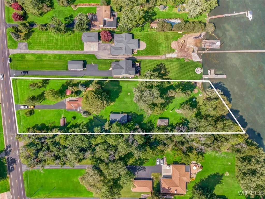 5447 East River Road, Grand Island, New York 14072, Grand Island, New York 14072, 5 Bedrooms Bedrooms, 14 Rooms Rooms,3 BathroomsBathrooms,Residential,For Sale,5447 East River Road, Grand Island, New York 14072,0,B1647845