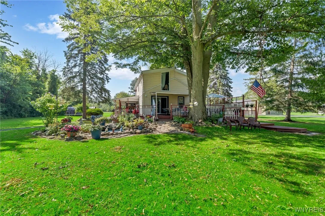 5447 East River Road, Grand Island, New York 14072, Grand Island, New York 14072, 5 Bedrooms Bedrooms, 14 Rooms Rooms,3 BathroomsBathrooms,Residential,For Sale,5447 East River Road, Grand Island, New York 14072,0,B1647845