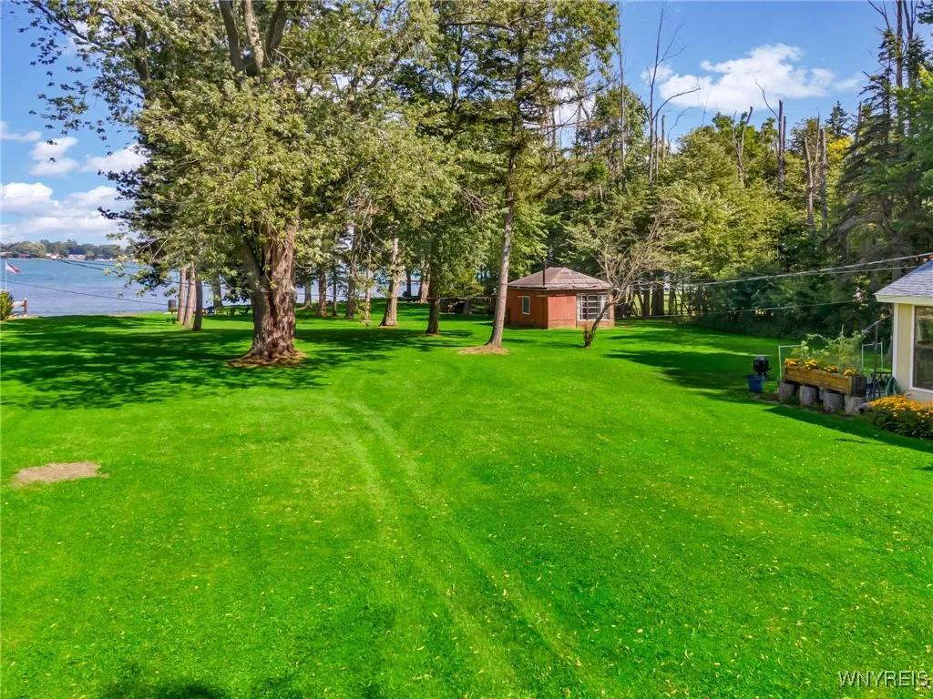 5447 East River Road, Grand Island, New York 14072, Grand Island, New York 14072, 5 Bedrooms Bedrooms, 14 Rooms Rooms,3 BathroomsBathrooms,Residential,For Sale,5447 East River Road, Grand Island, New York 14072,0,B1647845