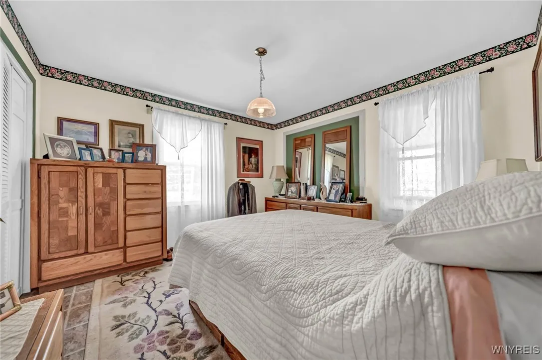 5447 East River Road, Grand Island, New York 14072, Grand Island, New York 14072, 5 Bedrooms Bedrooms, 14 Rooms Rooms,3 BathroomsBathrooms,Residential,For Sale,5447 East River Road, Grand Island, New York 14072,0,B1647845