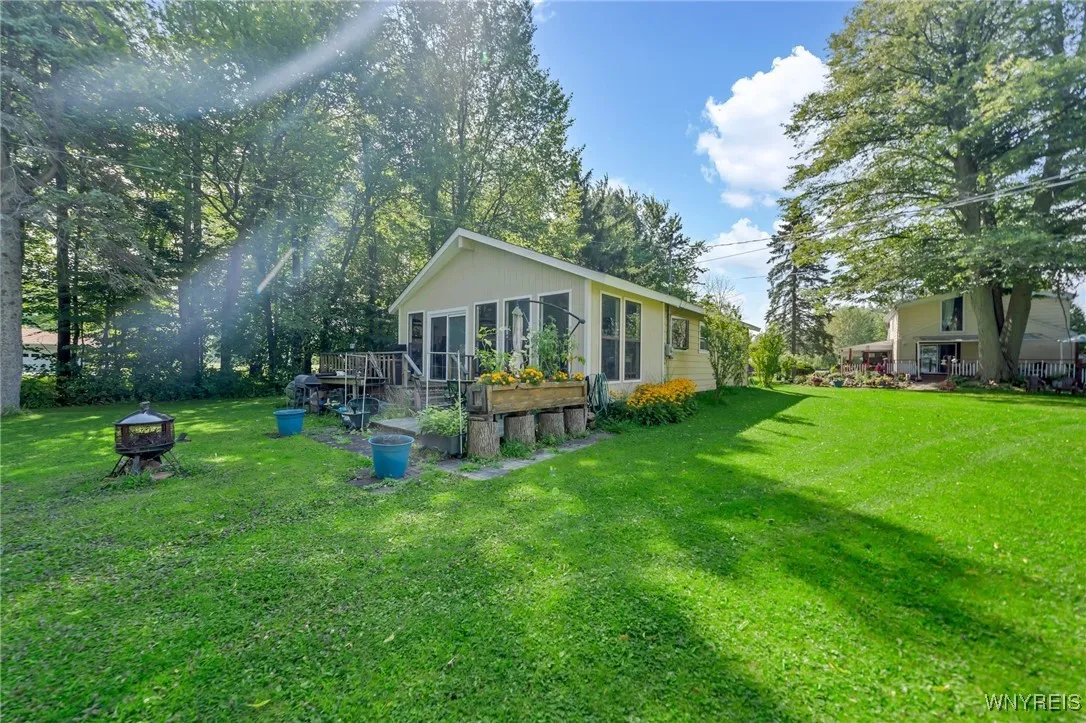 5447 East River Road, Grand Island, New York 14072, Grand Island, New York 14072, 5 Bedrooms Bedrooms, 14 Rooms Rooms,3 BathroomsBathrooms,Residential,For Sale,5447 East River Road, Grand Island, New York 14072,0,B1647845