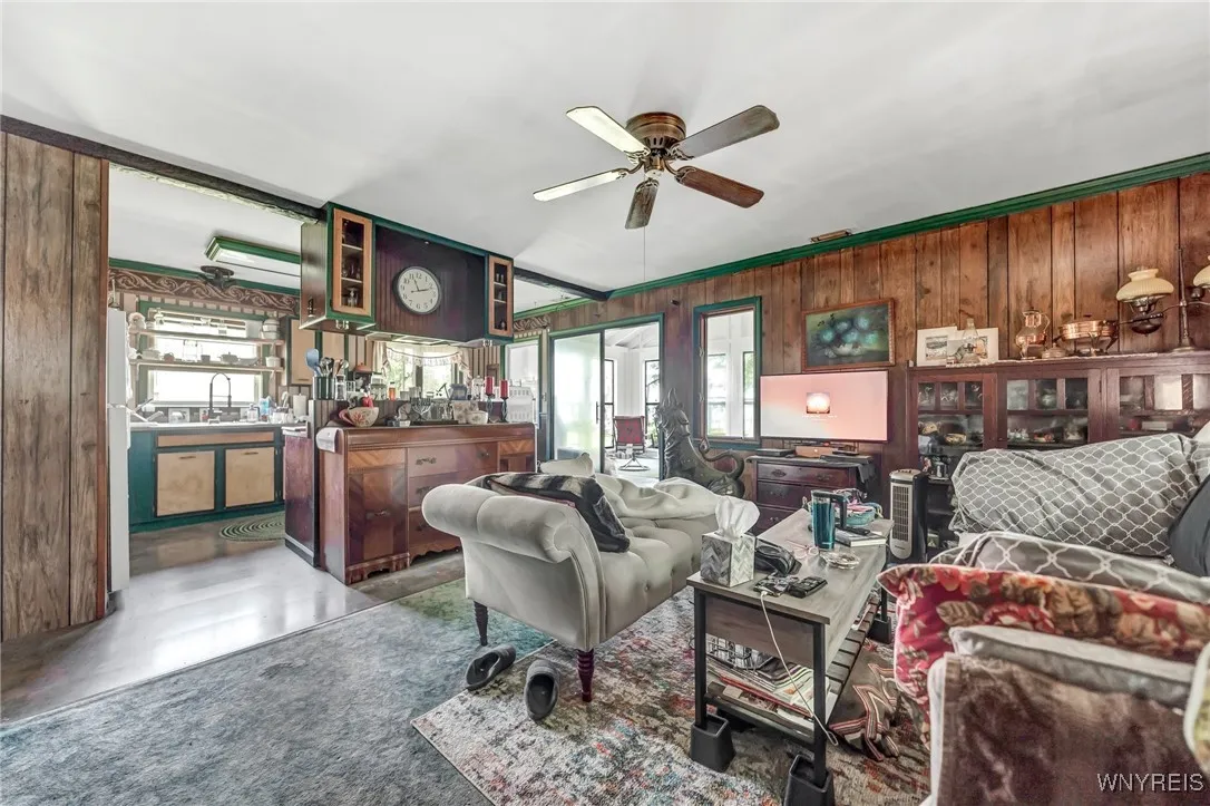 5447 East River Road, Grand Island, New York 14072, Grand Island, New York 14072, 5 Bedrooms Bedrooms, 14 Rooms Rooms,3 BathroomsBathrooms,Residential,For Sale,5447 East River Road, Grand Island, New York 14072,0,B1647845