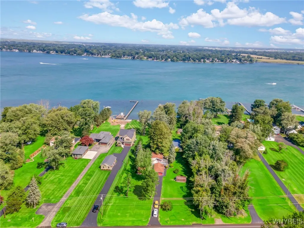 5447 East River Road, Grand Island, New York 14072, Grand Island, New York 14072, 5 Bedrooms Bedrooms, 14 Rooms Rooms,3 BathroomsBathrooms,Residential,For Sale,5447 East River Road, Grand Island, New York 14072,0,B1647845