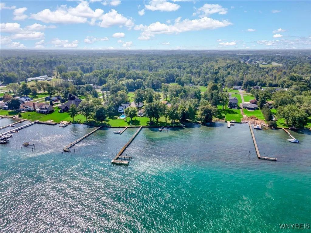 5447 East River Road, Grand Island, New York 14072, Grand Island, New York 14072, 5 Bedrooms Bedrooms, 14 Rooms Rooms,3 BathroomsBathrooms,Residential,For Sale,5447 East River Road, Grand Island, New York 14072,0,B1647845