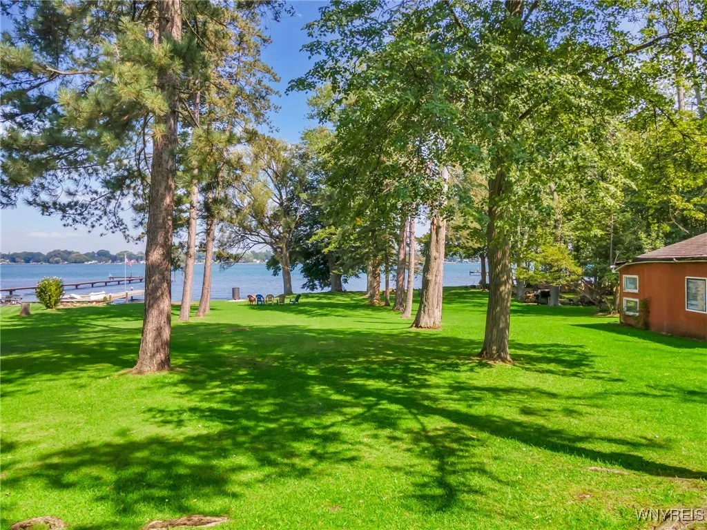 5447 East River Road, Grand Island, New York 14072, Grand Island, New York 14072, 5 Bedrooms Bedrooms, 14 Rooms Rooms,3 BathroomsBathrooms,Residential,For Sale,5447 East River Road, Grand Island, New York 14072,0,B1647845