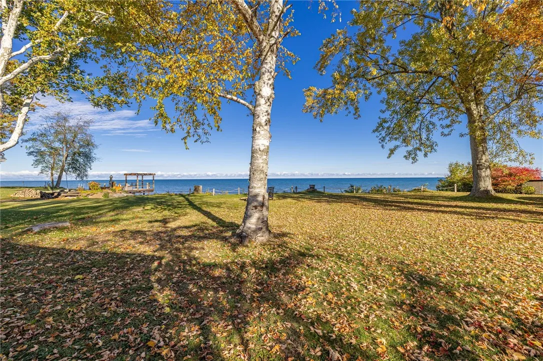 523 Ontario Drive, Ontario, New York 14519, Ontario, New York 14519, 2 Bedrooms Bedrooms, 5 Rooms Rooms,1 BathroomBathrooms,Residential,For Sale,523 Ontario Drive, Ontario, New York 14519,0,R1647364