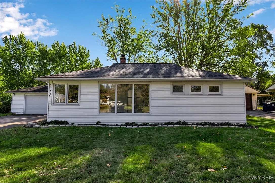 176 Bennington Road, Amherst, New York 14226, Amherst, New York 14226, 3 Bedrooms Bedrooms, 8 Rooms Rooms,1 BathroomBathrooms,Residential,For Sale,176 Bennington Road, Amherst, New York 14226,0,B1647971