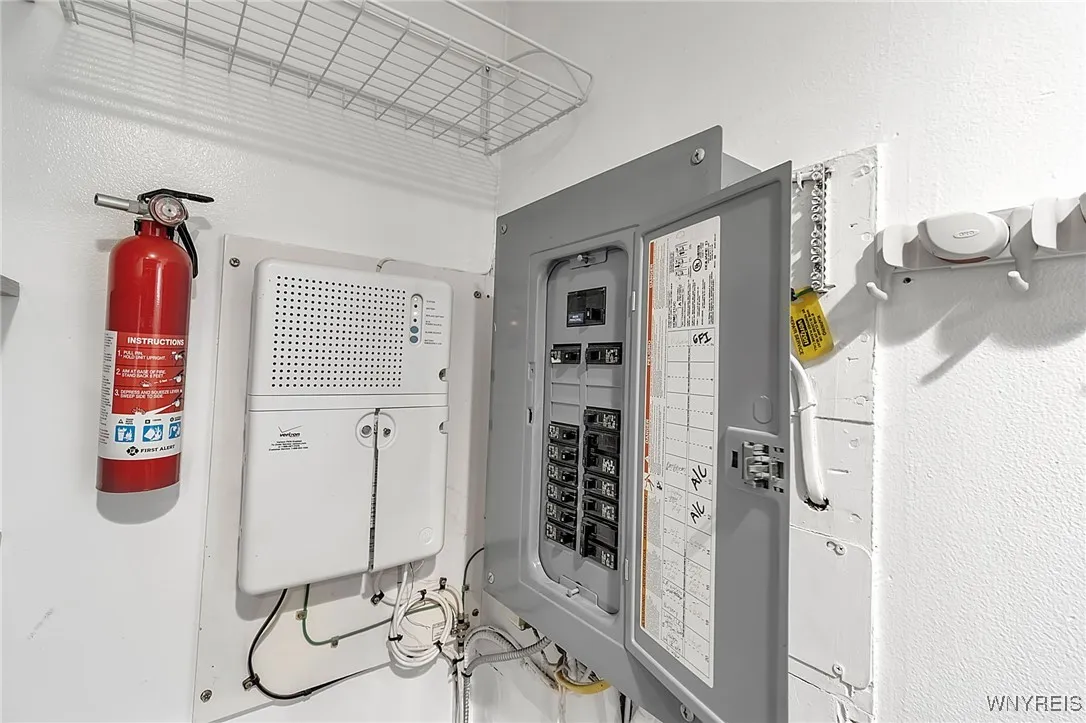 176 Bennington Road, Amherst, New York 14226, Amherst, New York 14226, 3 Bedrooms Bedrooms, 8 Rooms Rooms,1 BathroomBathrooms,Residential,For Sale,176 Bennington Road, Amherst, New York 14226,0,B1647971