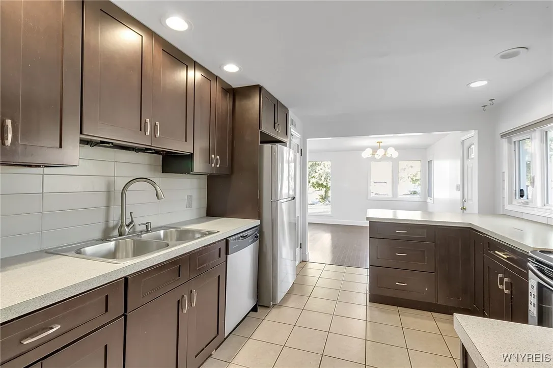 176 Bennington Road, Amherst, New York 14226, Amherst, New York 14226, 3 Bedrooms Bedrooms, 8 Rooms Rooms,1 BathroomBathrooms,Residential,For Sale,176 Bennington Road, Amherst, New York 14226,0,B1647971