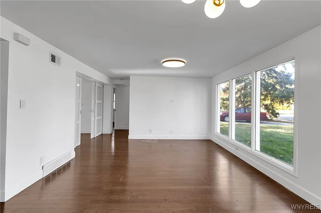 176 Bennington Road, Amherst, New York 14226, Amherst, New York 14226, 3 Bedrooms Bedrooms, 8 Rooms Rooms,1 BathroomBathrooms,Residential,For Sale,176 Bennington Road, Amherst, New York 14226,0,B1647971