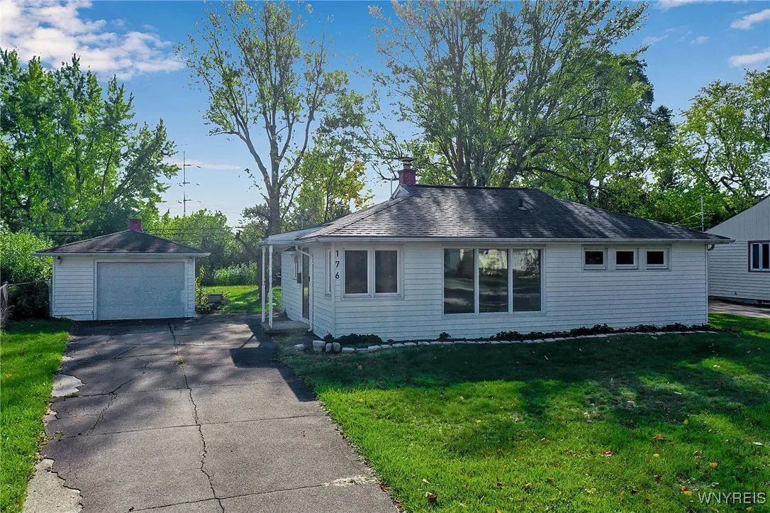 176 Bennington Road, Amherst, New York 14226, Amherst, New York 14226, 3 Bedrooms Bedrooms, 8 Rooms Rooms,1 BathroomBathrooms,Residential,For Sale,176 Bennington Road, Amherst, New York 14226,0,B1647971